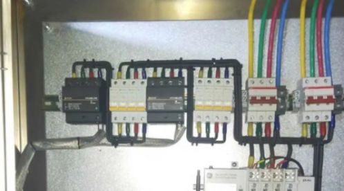 浪涌保護器安裝在配電箱內的什么位置-點擊查看-易造防雷